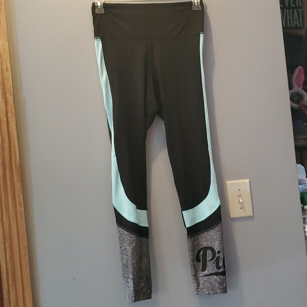 💙 pink yoga pants